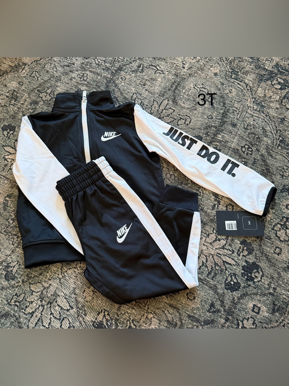 Nike Kids' Black & White Track Set - 3T